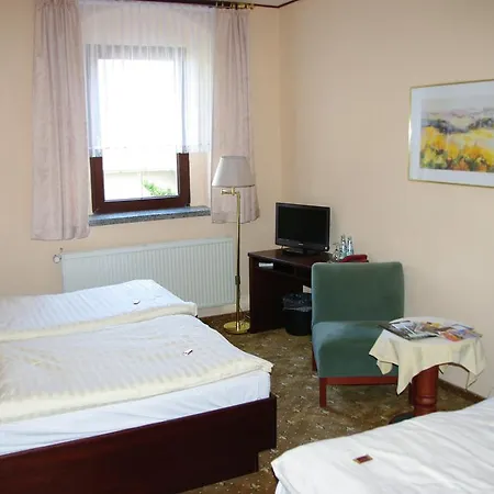 Landhotel Goldener Lowe Mit Am Taurastein