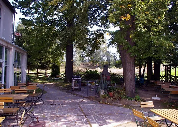 Hotel Goldener Loewe Mit Am Taurastein 3*