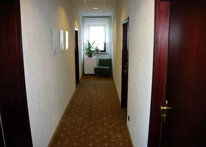 Goldener Loewe Mit Am Taurastein Hotel 3*