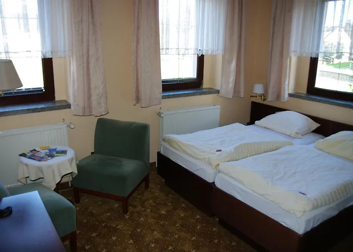 Hotel Goldener Loewe Mit Am Taurastein