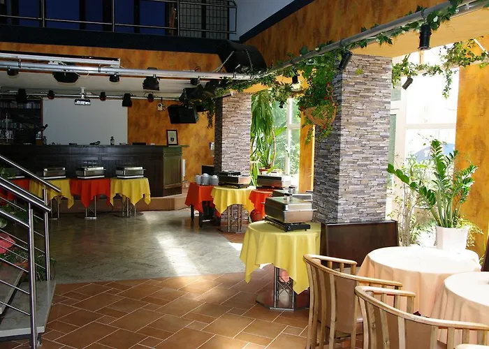 Goldener Loewe Mit Am Taurastein Hotel