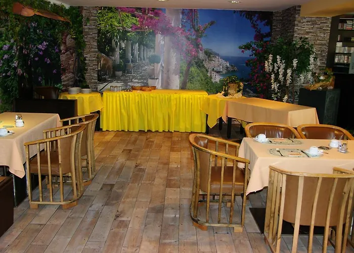 Goldener Loewe Mit Am Taurastein 3*